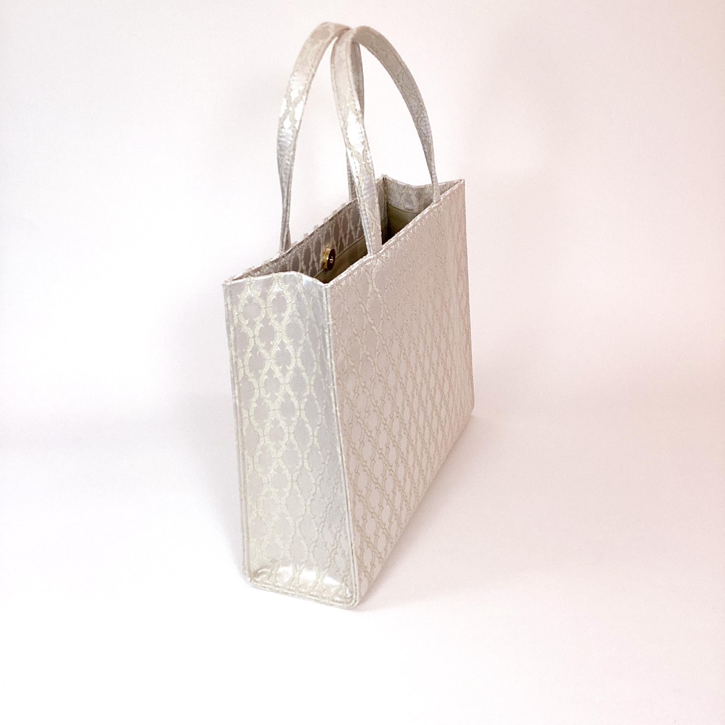 【新品・未使用】半額以下です ★ 神田胡蝶　サポートバッグ 「ウルビノ」 ウルビノサポート – 神田胡蝶オンラインストア